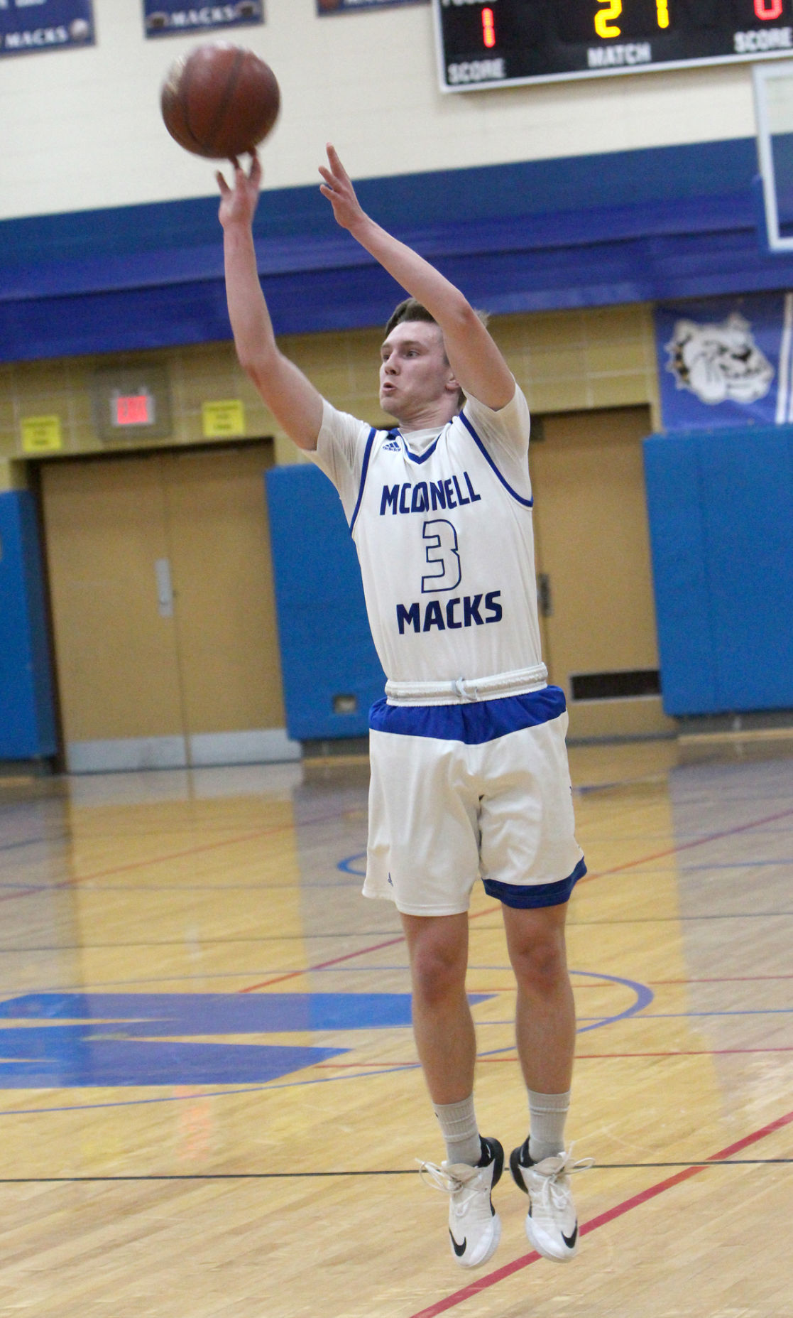 Eau Claire Regis at McDonell boys basketball 2-13-19